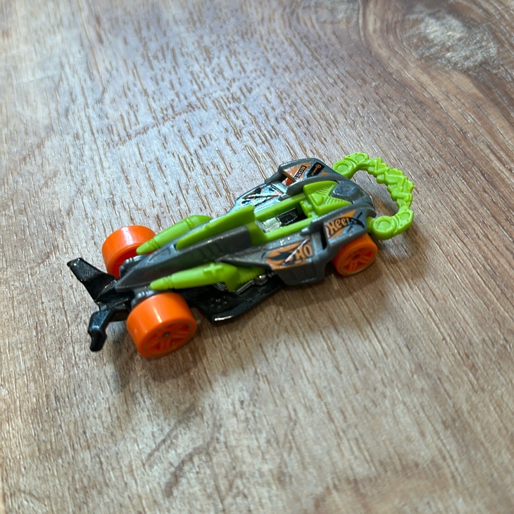 Hot Wheels Wattzup 2013